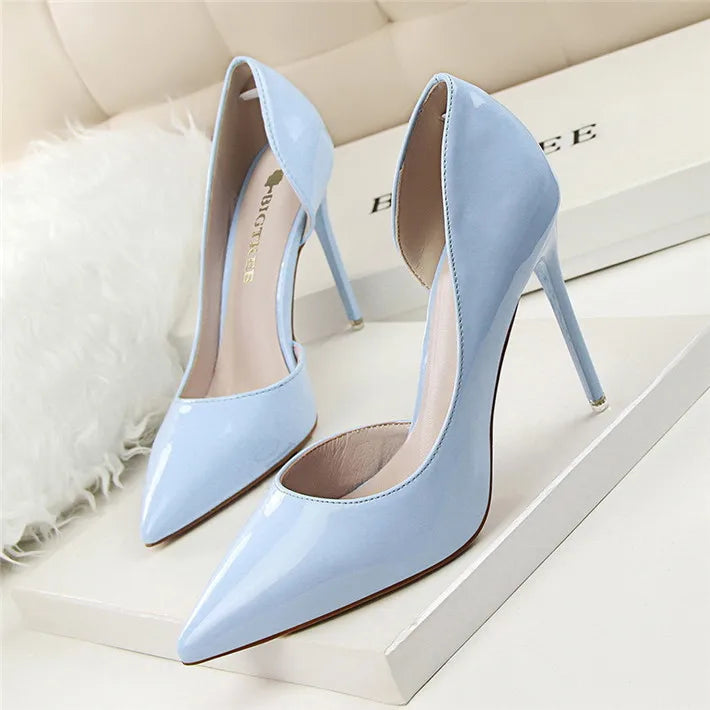 Zapatos BIGTREE para mujer: stilettos de moda en charol con punta afilada y tacón alto; ideales para el trabajo o fiestas, con diseño sexy de aberturas laterales.