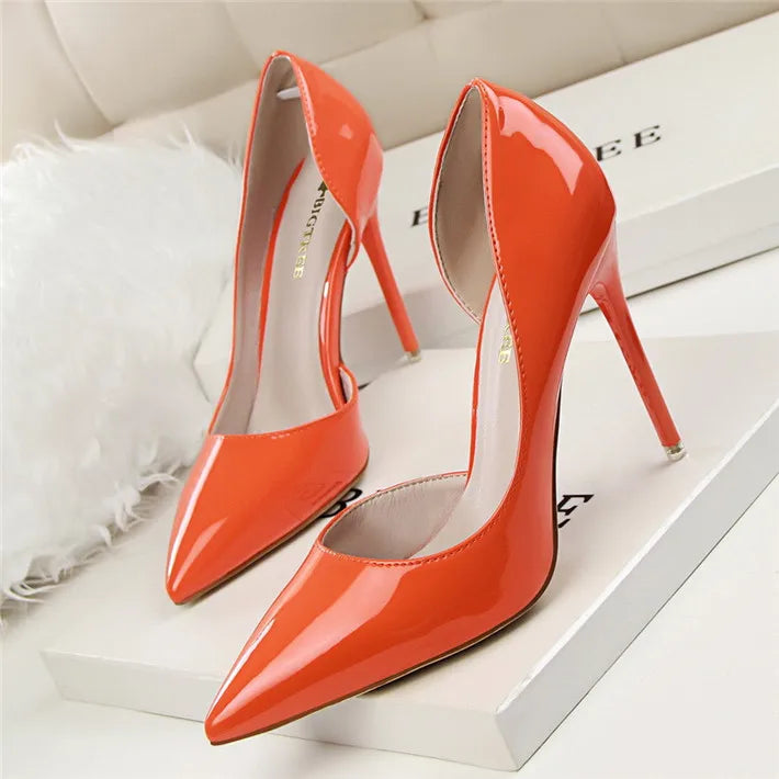 Zapatos BIGTREE para mujer: stilettos de moda en charol con punta afilada y tacón alto; ideales para el trabajo o fiestas, con diseño sexy de aberturas laterales.