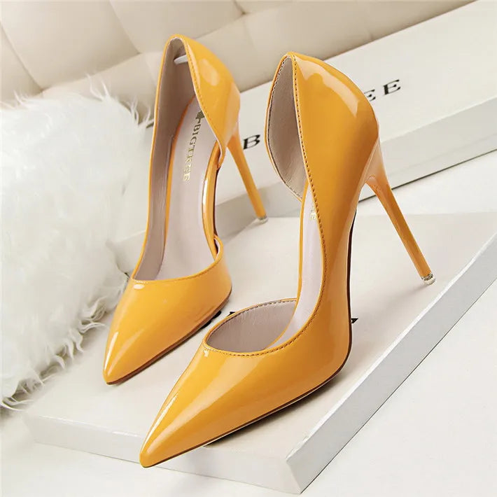 Zapatos BIGTREE para mujer: stilettos de moda en charol con punta afilada y tacón alto; ideales para el trabajo o fiestas, con diseño sexy de aberturas laterales.