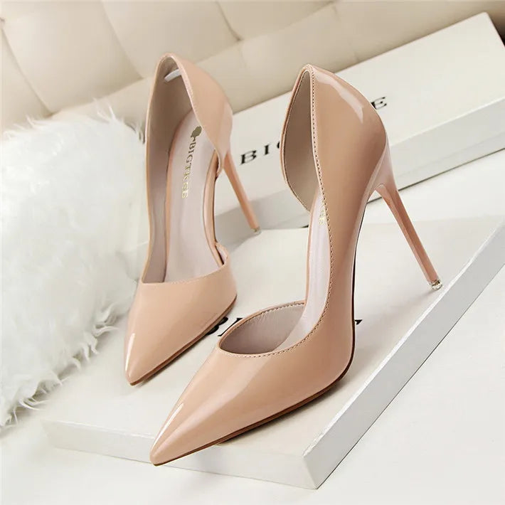 Zapatos BIGTREE para mujer: stilettos de moda en charol con punta afilada y tacón alto; ideales para el trabajo o fiestas, con diseño sexy de aberturas laterales.