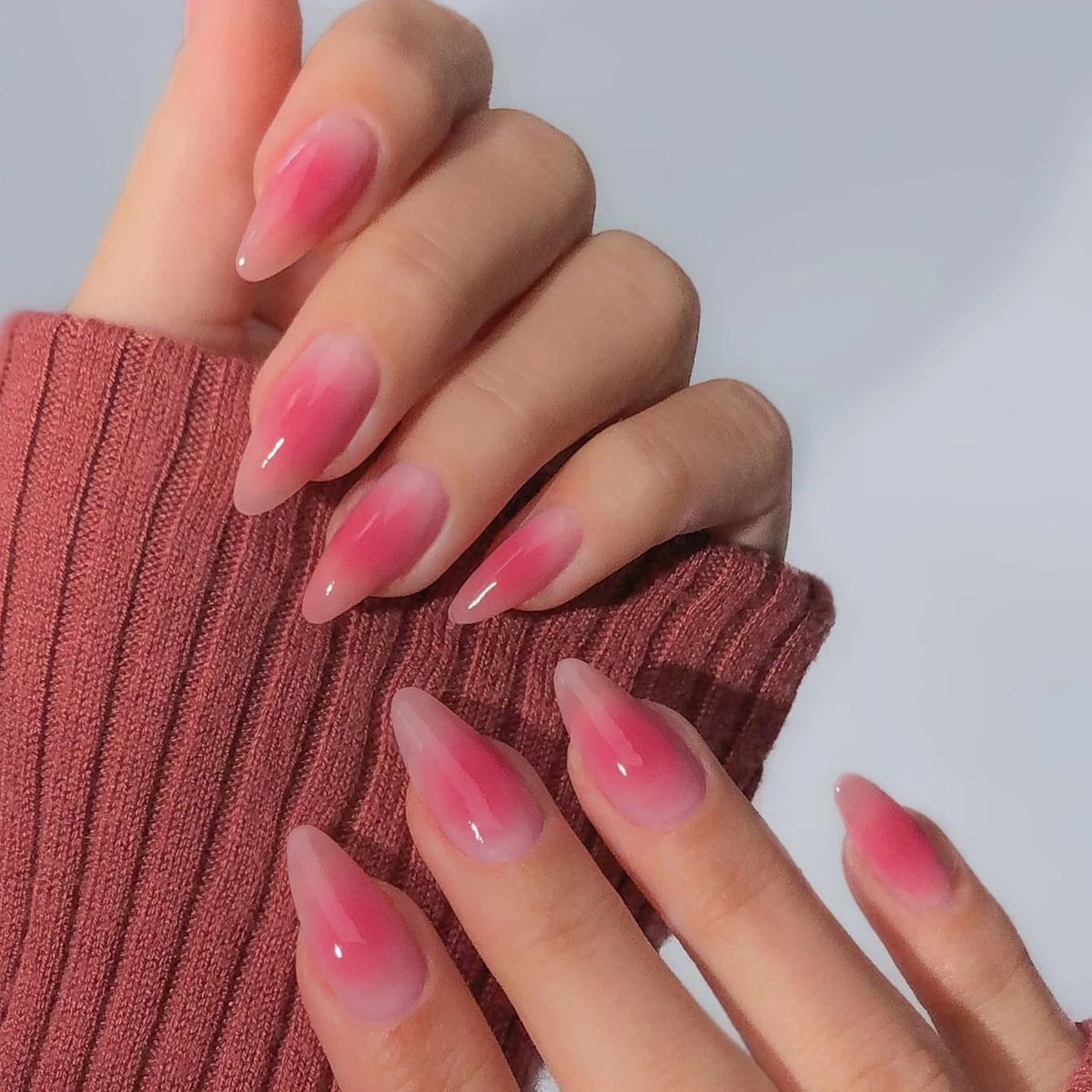 24 piezas de uñas postizas almendradas de tamaño mediano con diseños de lazo rosa, uñas acrílicas brillantes para pegar, ideales para mujeres y niñas.