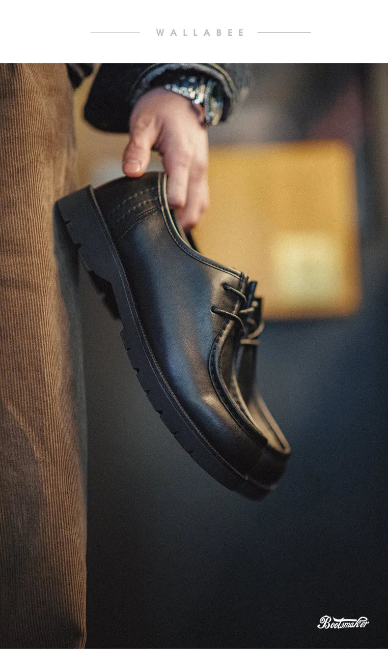 Zapatos Derby negros de estilo vintage para hombre de la marca Maden; modelo de piel con cordones, puntera redonda y diseño británico, ideales para la oficina o entornos profesionales.