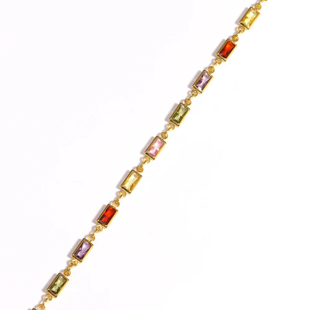 Gargantilla estilo hip hop para mujer: cadena tipo tenis con circonitas cúbicas multicolor (efecto arcoíris), acabado en tono dorado y alta calidad.