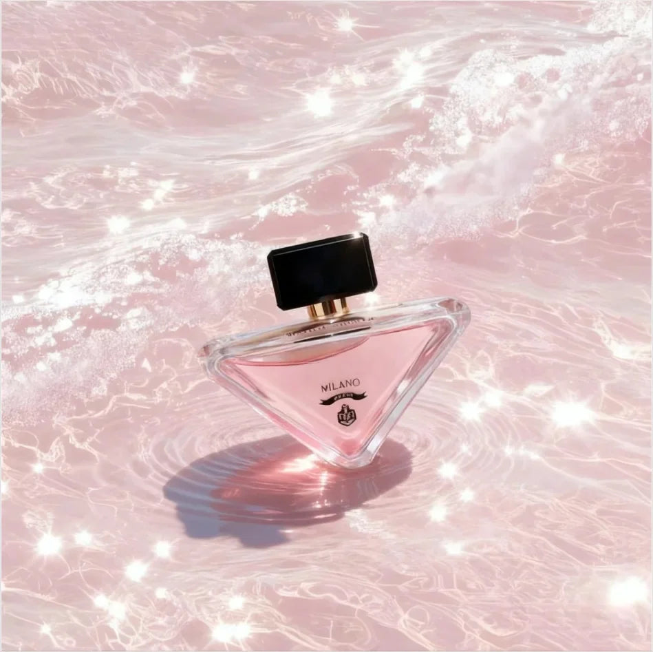 Perfume de 90 ml con aroma fresco y misterioso: capullos de azahar dulce, ámbar profundo y almizcle blanco sedoso. Fragancia duradera, ideal para una cita romántica.