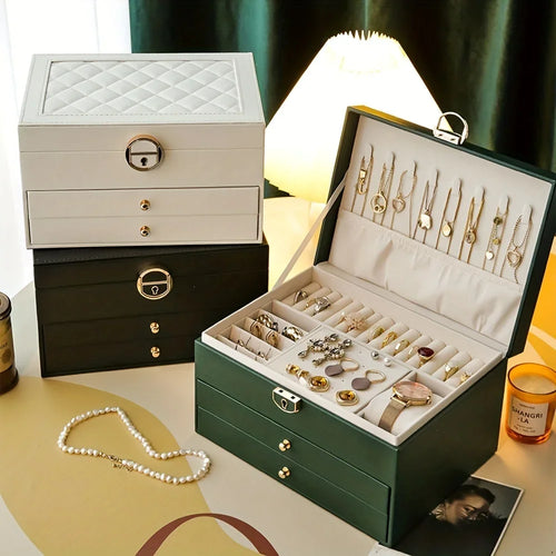 1 caja para guardar joyas (collares y pendientes); opción ideal para regalo.
