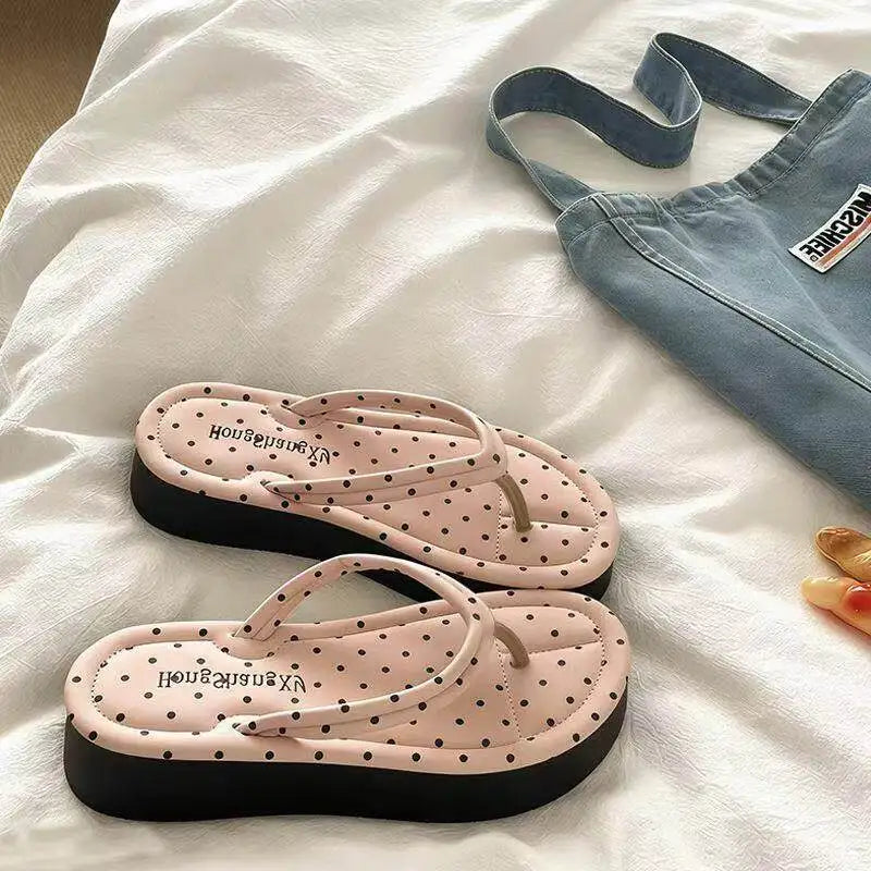 Sandalias y chanclas de verano Hello Kitty: modelo versátil, cómodo y de estilo tendencia (estilo "Ins"), ideal para la playa