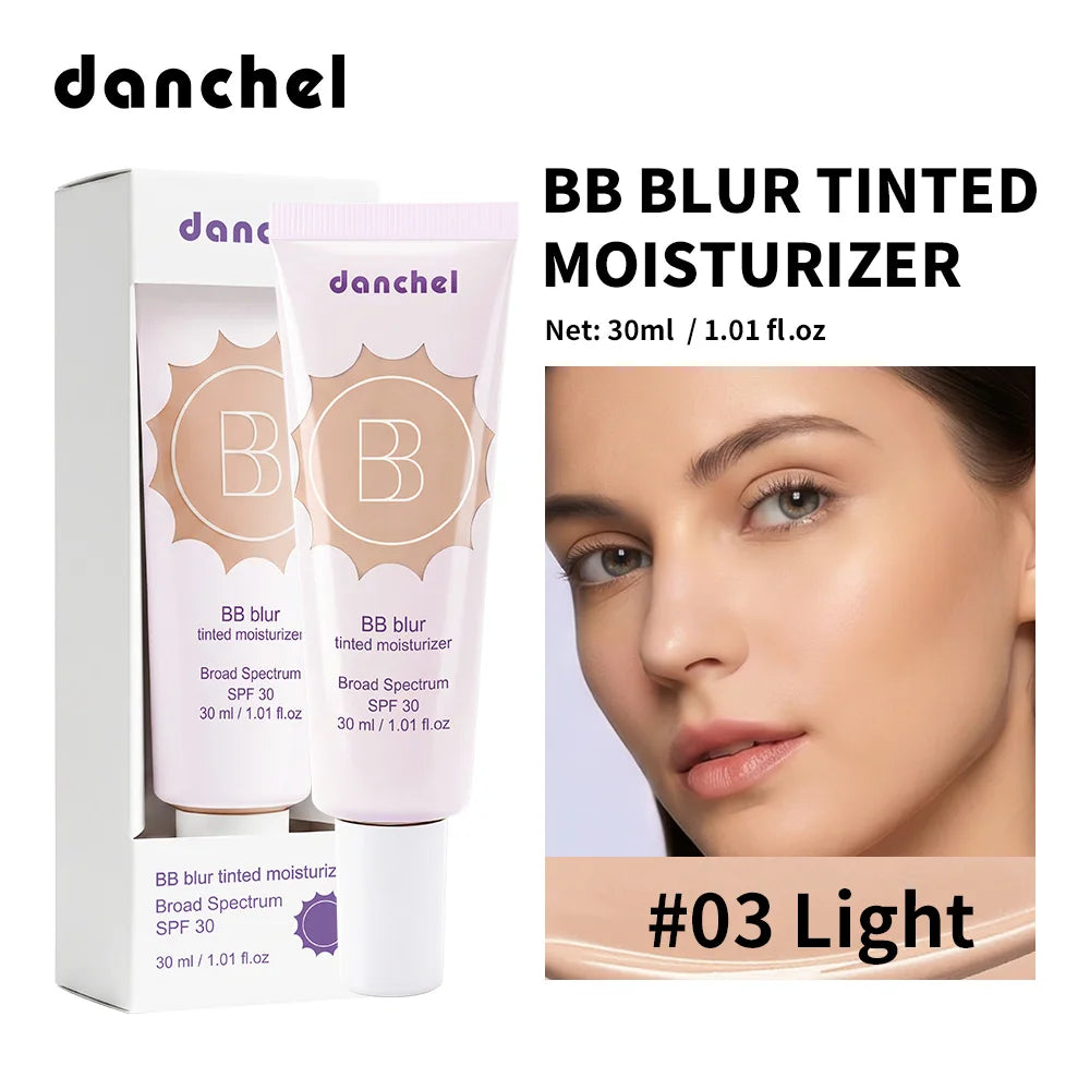 Crema hidratante con color, cobertura media, tono uniforme, protección solar ligera y maquillaje facial.