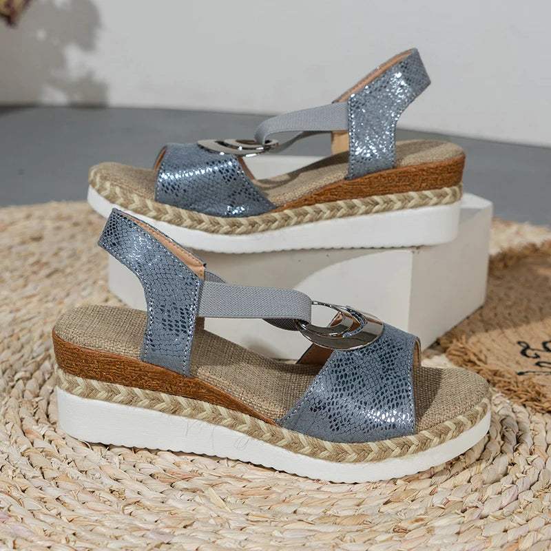 Sandalias de plataforma con estampado de serpiente para mujer : cuñas con detalle metálico, estilo gladiador, tacón medio, cómodas y casuales.