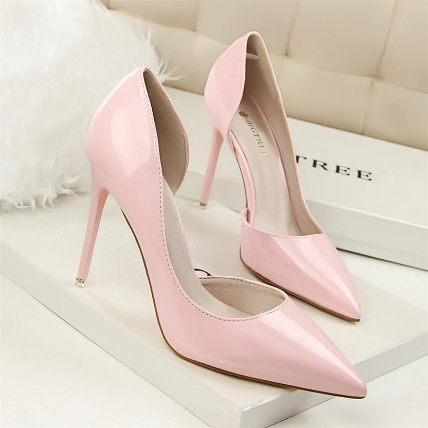 Zapatos BIGTREE para mujer: stilettos de moda en charol con punta afilada y tacón alto; ideales para el trabajo o fiestas, con diseño sexy de aberturas laterales.