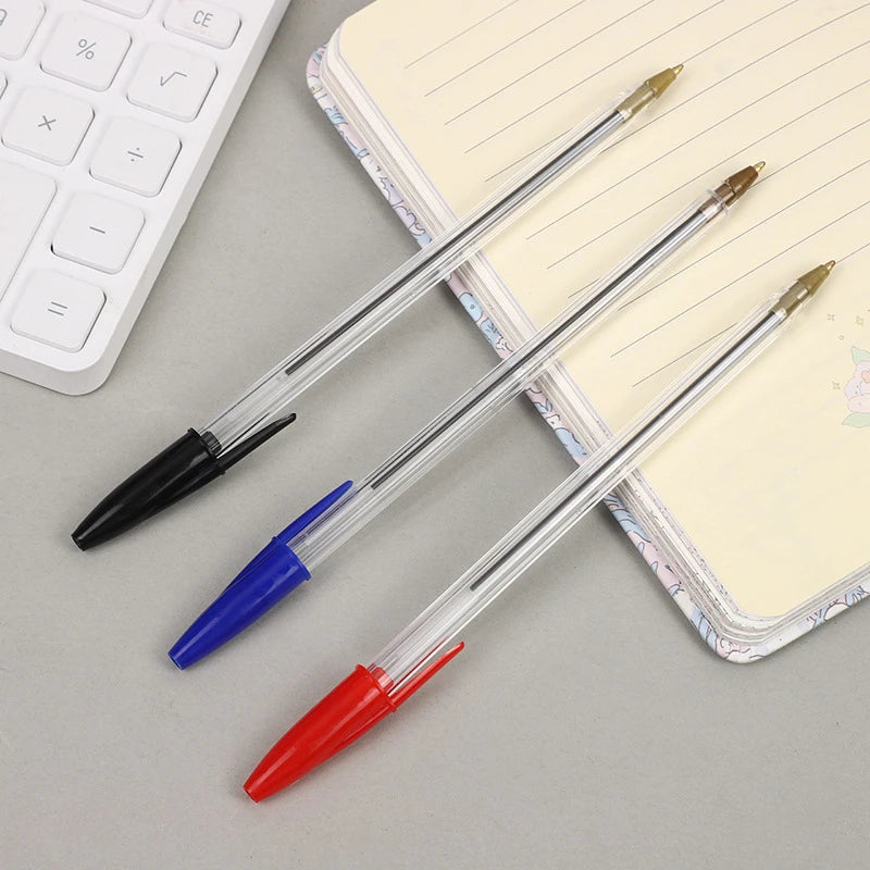 Bolígrafos de 1,0 mm (paquete de 50 o 100 unidades) en azul o negro; cuerpo de plástico. Ideales para estudiantes, regalos y material escolar u de oficina. Escritura suave y duradera.