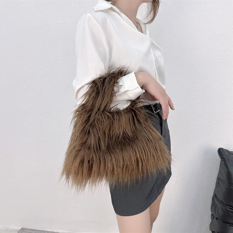 Nuevo bolso de hombro de piel sintética, estilo Y2K y moda coreana, bolso de mano de felpa suave y cálido, estilo tote peludo para invierno