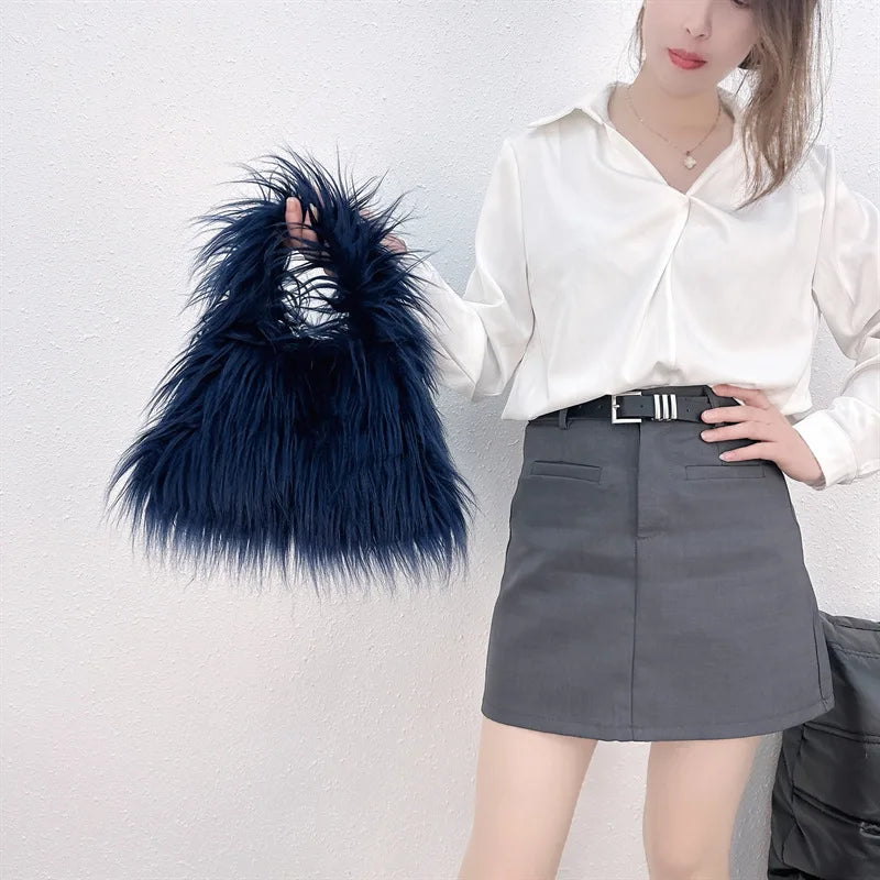 Nuevo bolso de hombro de piel sintética, estilo Y2K y moda coreana, bolso de mano de felpa suave y cálido, estilo tote peludo para invierno