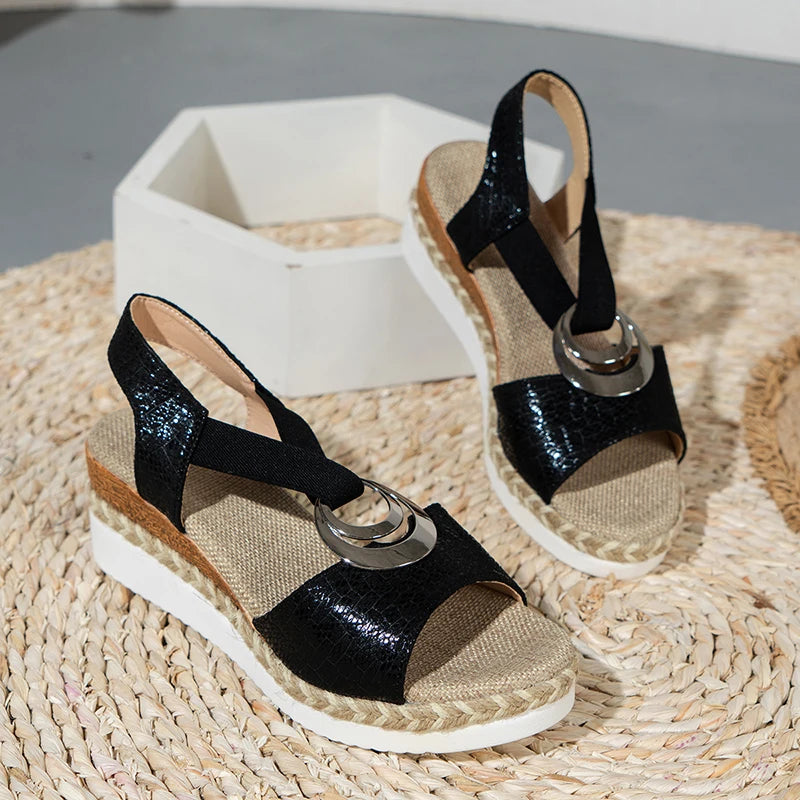 Sandalias de plataforma con estampado de serpiente para mujer : cuñas con detalle metálico, estilo gladiador, tacón medio, cómodas y casuales.