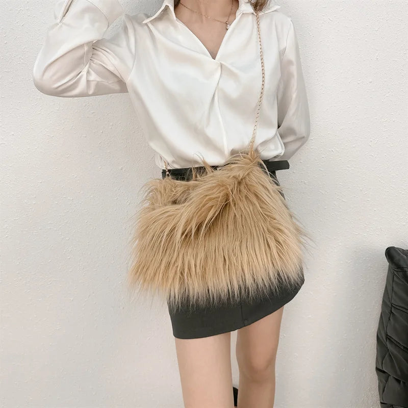 Nuevo bolso de hombro de piel sintética, estilo Y2K y moda coreana, bolso de mano de felpa suave y cálido, estilo tote peludo para invierno