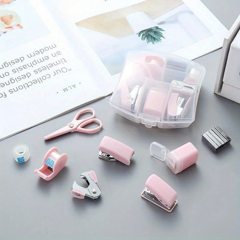 Set de 8 mini artículos de oficina con estuche portátil: incluye tijeras, cinta adhesiva, caja, estuche para lápices, perforadora y grapas.