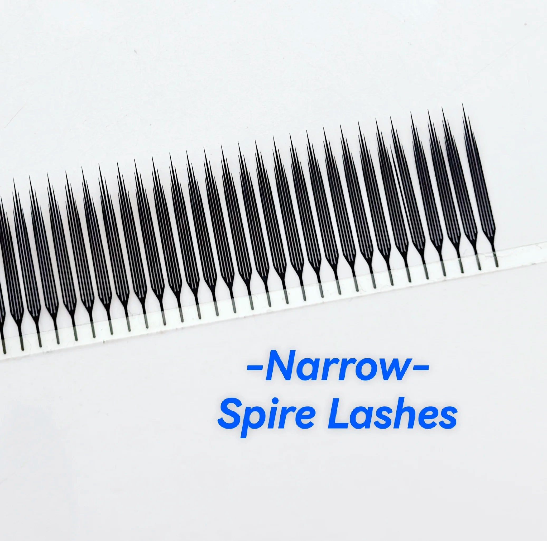 Pestañas LAKANAKU cortadas con láser, modelo "Narrow Spire" (puntas estrechas), fabricadas con fibras tecnológicas; estilo anime con efecto de puntas definidas.