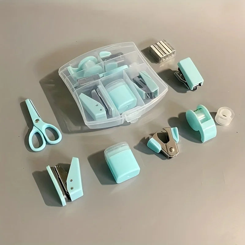 Set de 8 mini artículos de oficina con estuche portátil: incluye tijeras, cinta adhesiva, caja, estuche para lápices, perforadora y grapas.