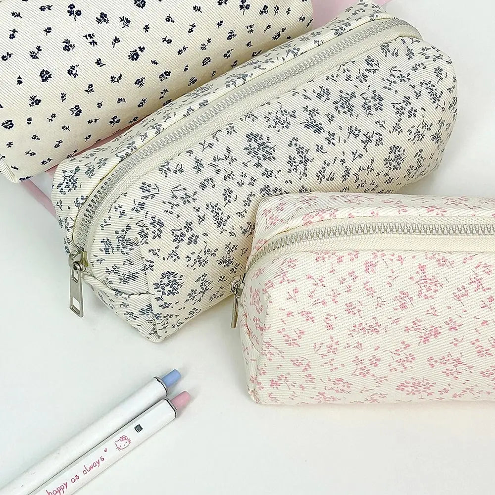 Estuche para lápices de gran capacidad con diseño floral fresco; bolsa multifuncional para guardar artículos de papelería y material escolar.