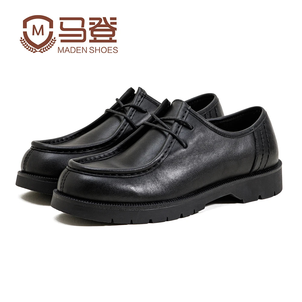 Zapatos Derby negros de estilo vintage para hombre de la marca Maden; modelo de piel con cordones, puntera redonda y diseño británico, ideales para la oficina o entornos profesionales.