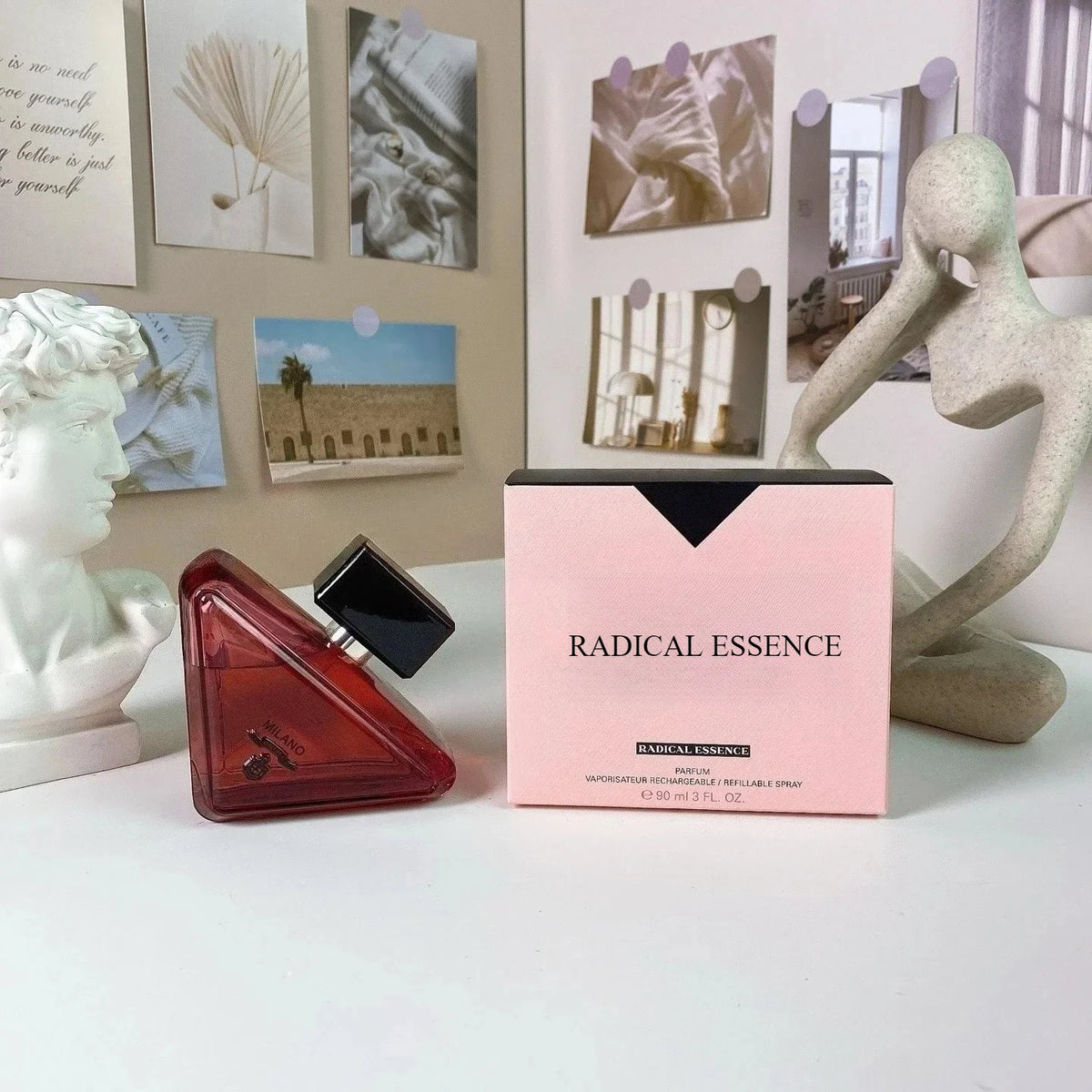 Perfume de 90 ml con aroma fresco y misterioso: capullos de azahar dulce, ámbar profundo y almizcle blanco sedoso. Fragancia duradera, ideal para una cita romántica.