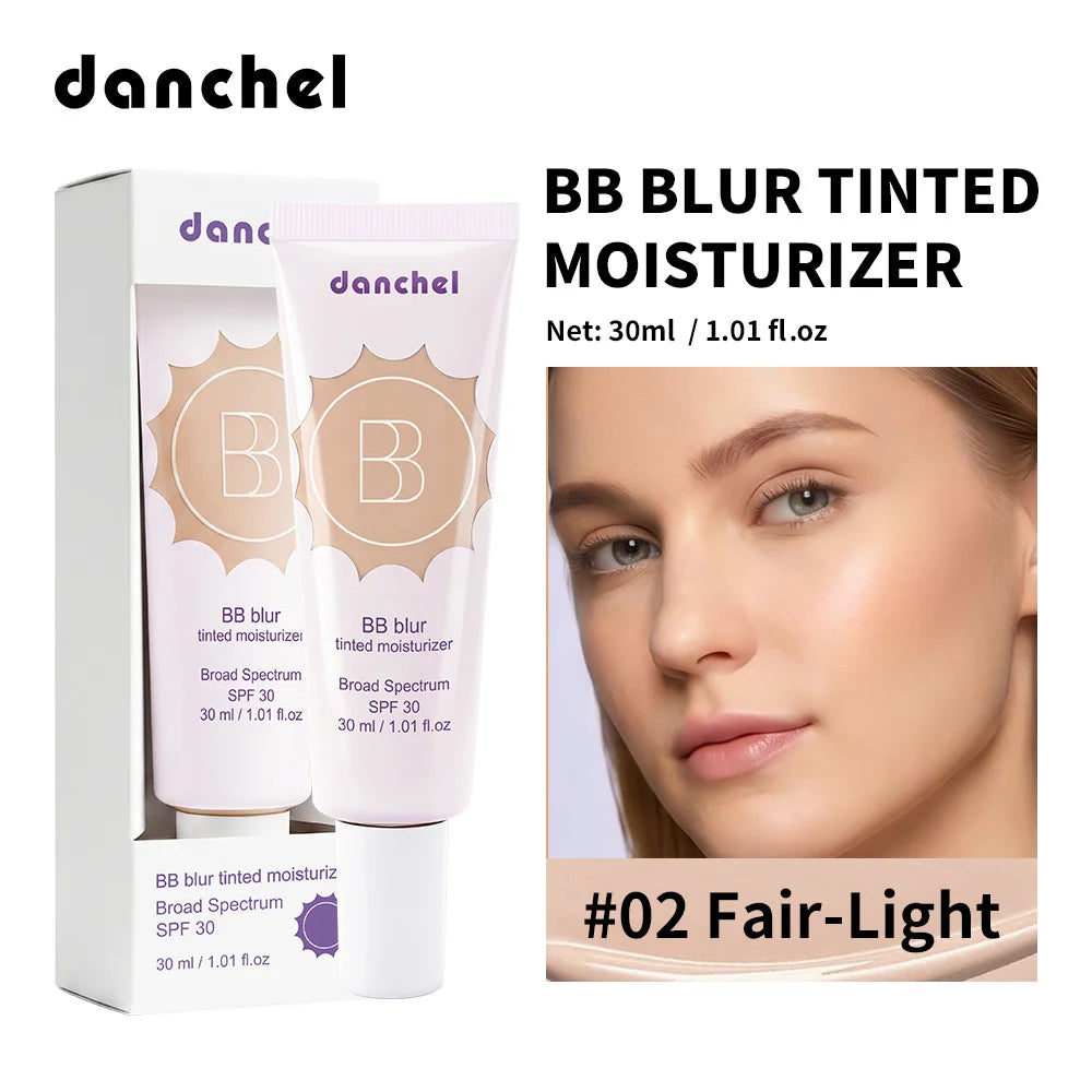 Crema hidratante con color, cobertura media, tono uniforme, protección solar ligera y maquillaje facial.