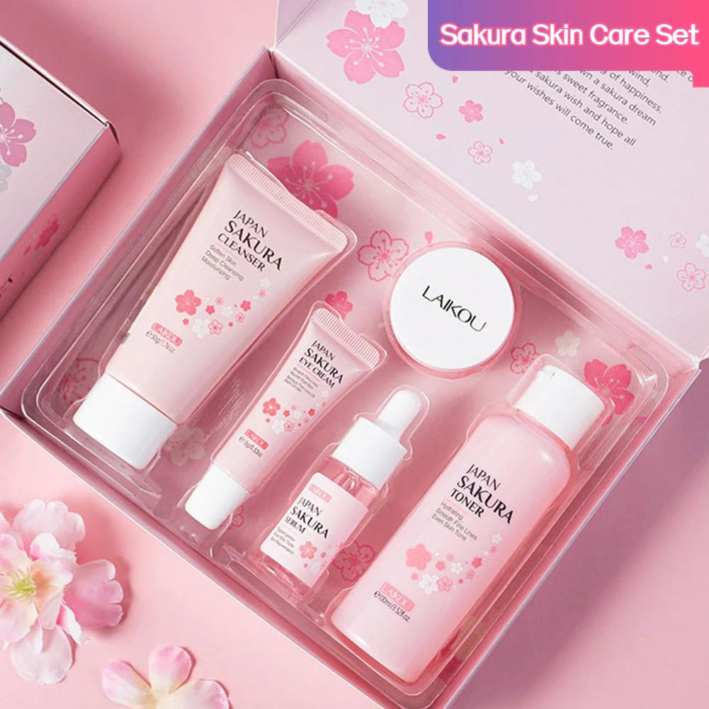 Set de 3 o 5 piezas para el cuidado de la piel con extracto de Sakura: incluye crema facial, sérum, tónico, limpiador facial, protector solar y crema para el contorno de ojos; presentado en caja de regalo.