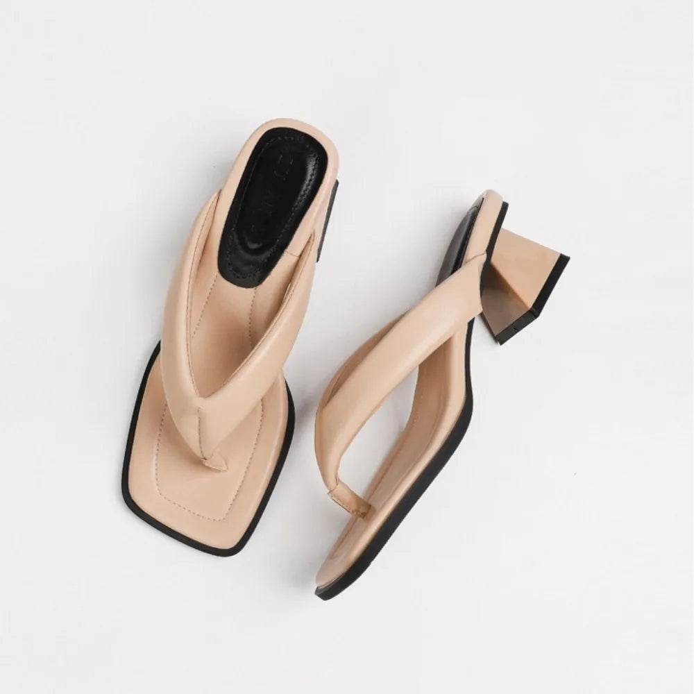 Sandalias de mujer para verano con punta cuadrada, estilo único y práctico para uso casual (estilo "niche" para quienes buscan comodidad), tipo chancla con tacón.