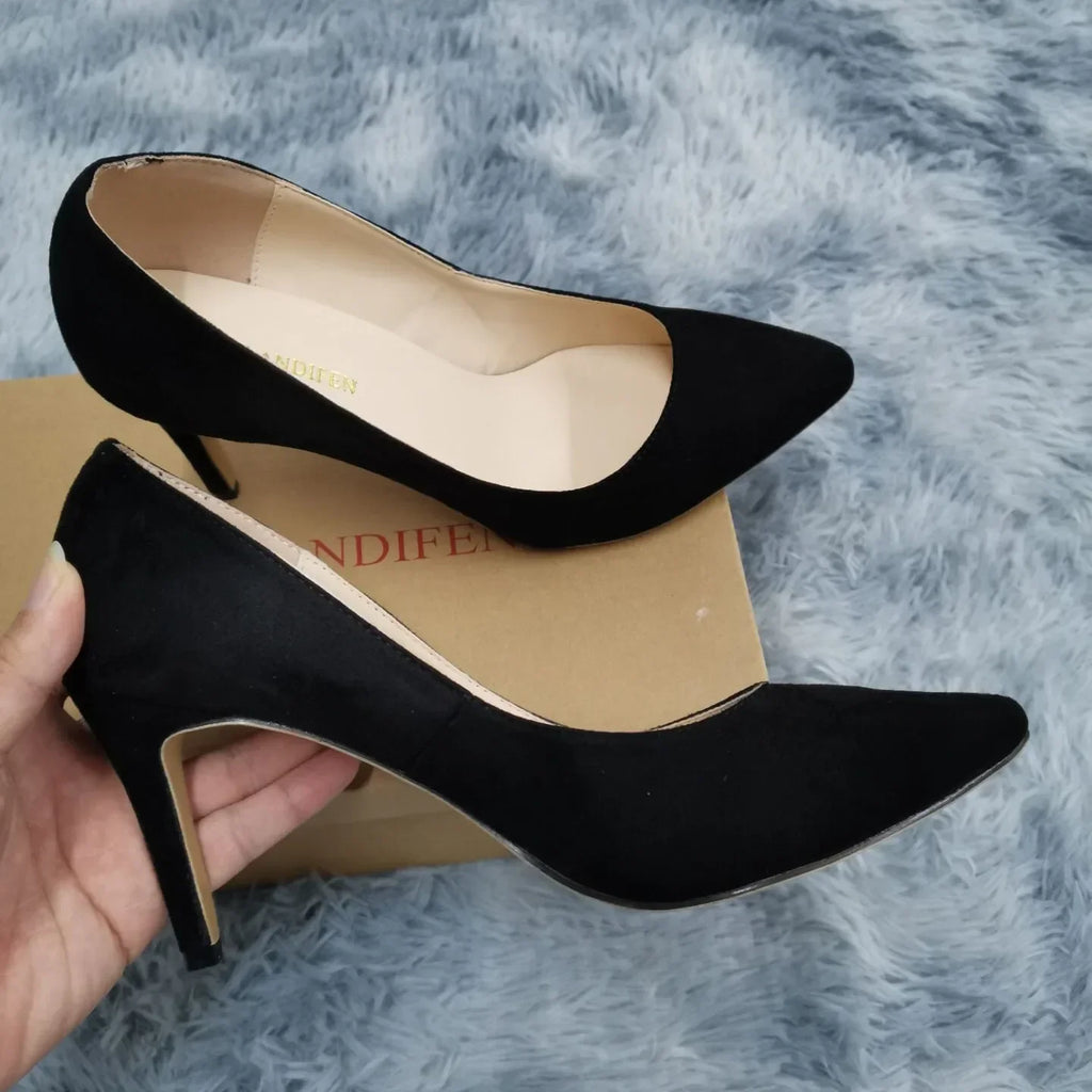Zapatos de tacón tipo salón (stilettos) para mujer: elegantes, sexis, con punta afilada y cómodos. Ideales para oficina, fiestas o bodas.